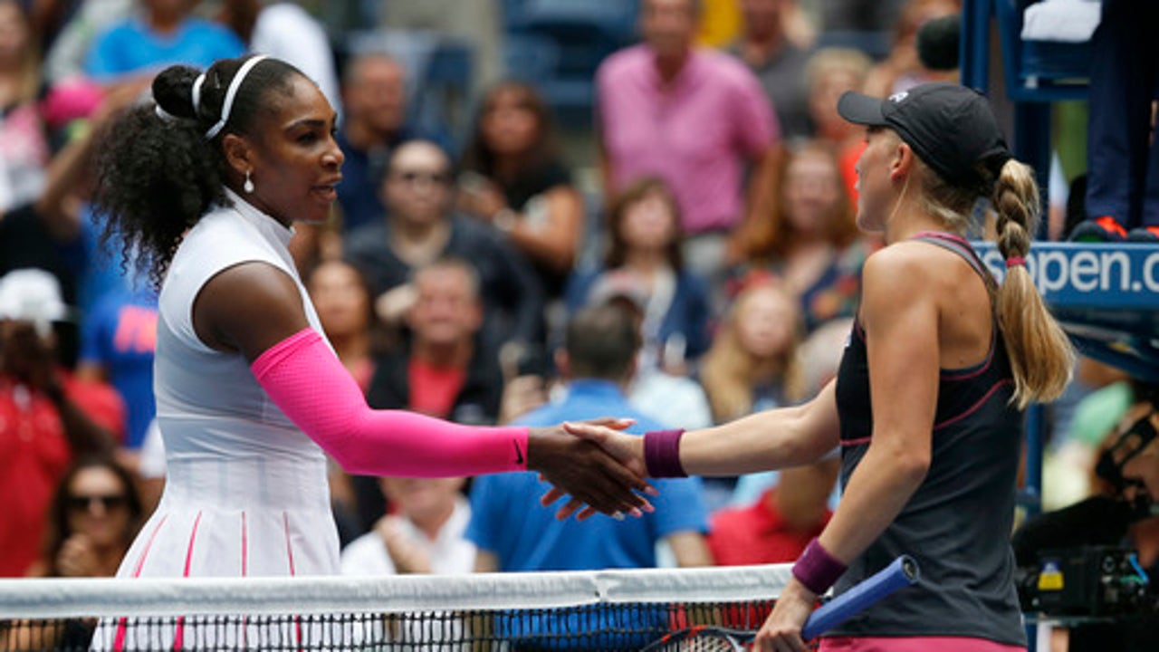 The Latest: Fan favorite del Potro rolls on at the US Open